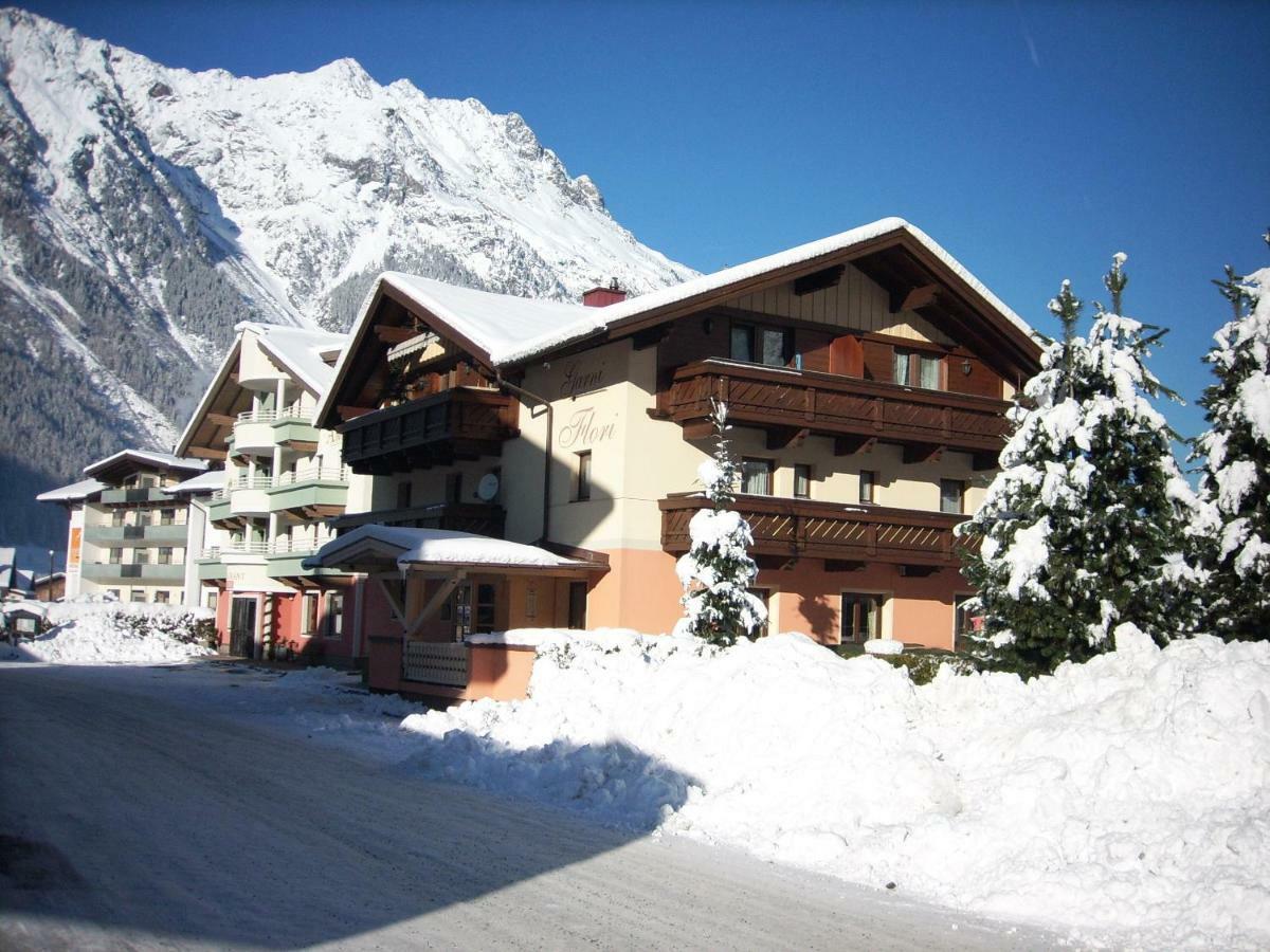 Garni Flori Vila Längenfeld Exterior foto